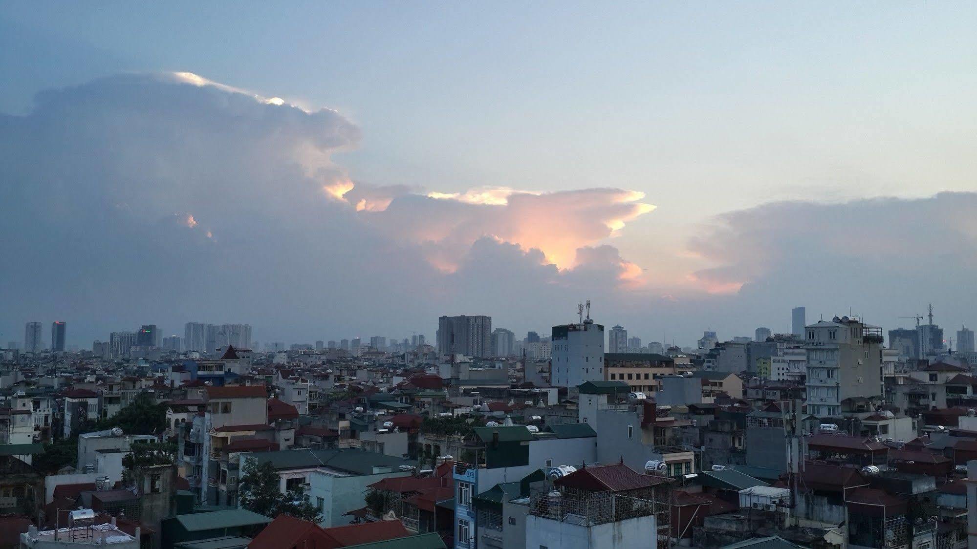 โรงแรมฮานอยวิว 2 โงซิเลียน ภายนอก รูปภาพ